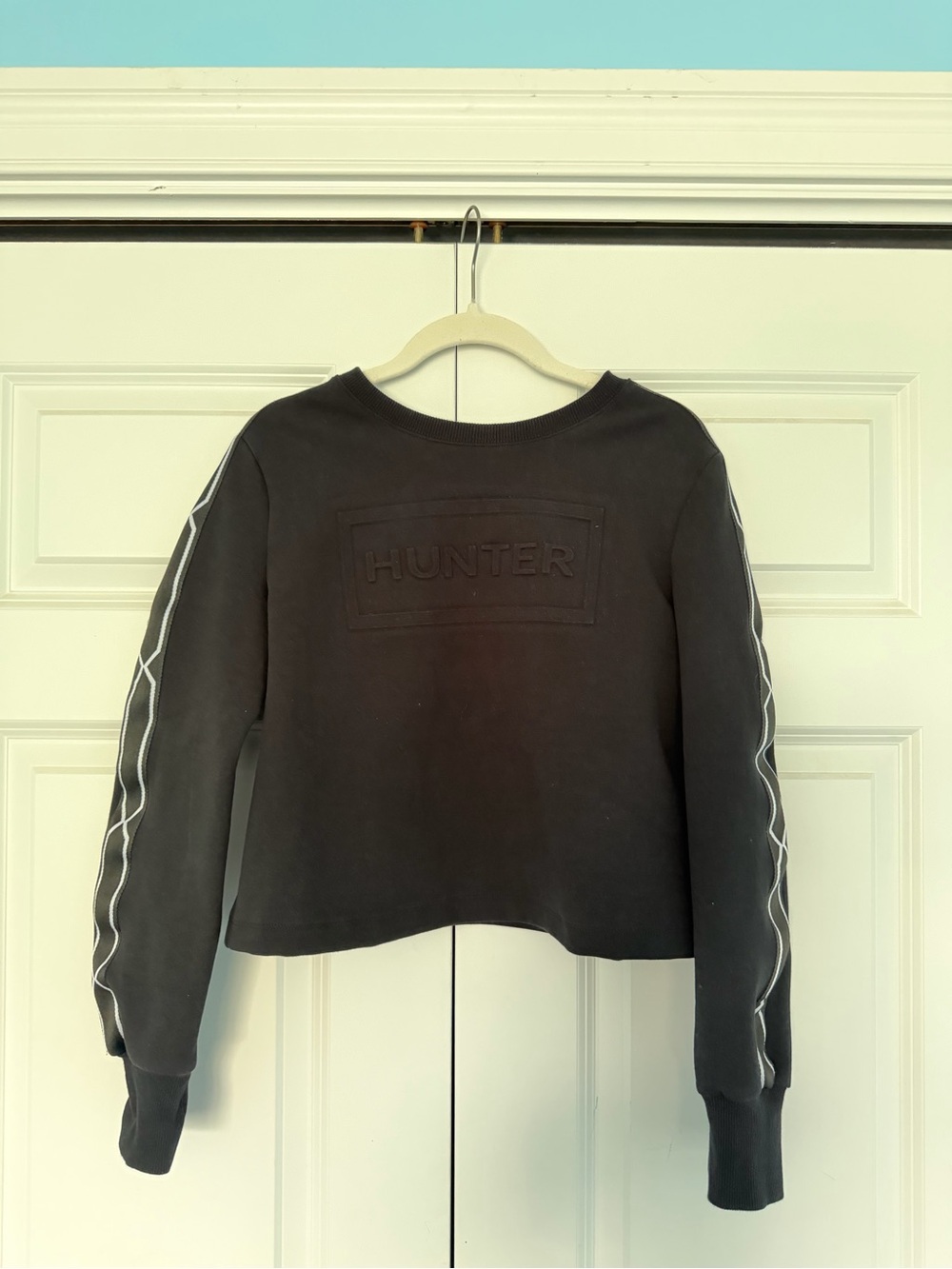 Hunter x Target Black Cropped Sweatshirt